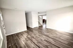 1600 Bayberry Ln, Pingree Grove, IL 60140 - Photo 3