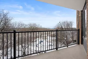 1 Renaissance Pl, Palatine, IL 60067 - Photo 13