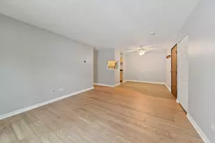 1426 Stonebridge Cir, Wheaton, IL 60189 - Photo 3