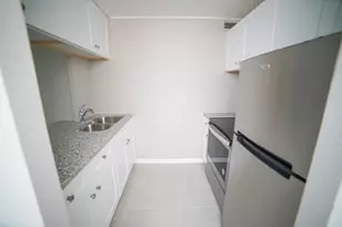 [Address not provided], Chicago, IL 60611 - Photo 11