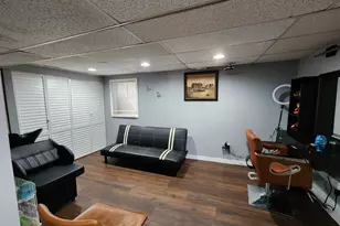 2011 Farnham Ct, Schaumburg, IL 60194 - Photo 13