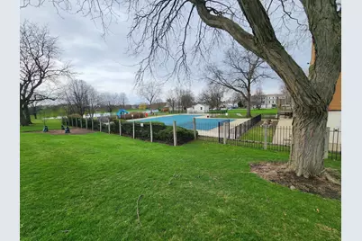 2011 Farnham Court, Schaumburg, IL 60194 - Photo 39