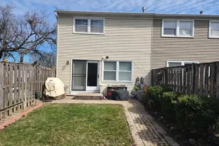 2011 Farnham Ct, Schaumburg, IL 60194 - Photo 7