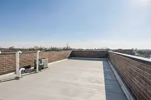 2341 W Roscoe St, Chicago, IL 60618 - Photo 37