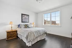 2341 W Roscoe St, Chicago, IL 60618 - Photo 27