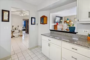 475 Shenstone Rd, Riverside, IL 60546 - Photo 13