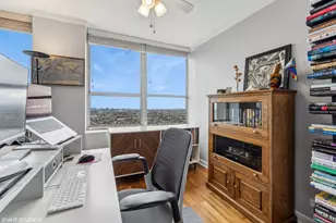 655 W Irving Park Rd, Chicago, IL 60613 - Photo 11