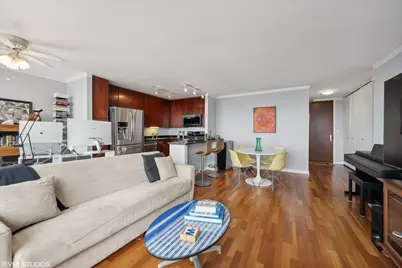 655 W Irving Park Road #5413, Chicago, IL 60613 - Photo 5