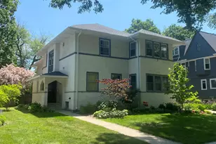 416 N Grove Ave, Oak Park, IL 60302 - Photo 1