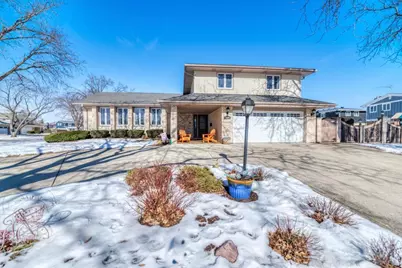 1030 W Kendall Terrace, Addison, IL 60101 - Photo 1