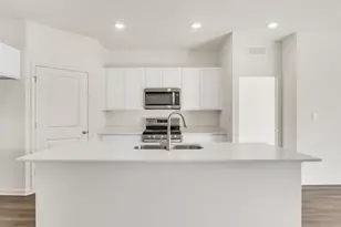 6286 Redwood Trl, Wonder Lake, IL 60097 - Photo 13