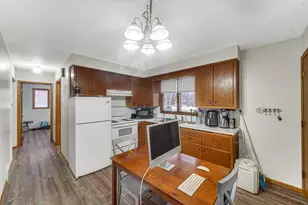 463 Orchard Ln, Beecher, IL 60401 - Photo 5