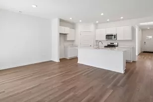 6290 Redwood Trl, Wonder Lake, IL 60097 - Photo 5