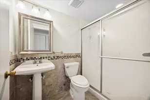 6340 Americana Dr, Willowbrook, IL 60527 - Photo 29