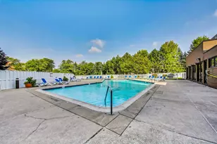 6340 Americana Dr, Willowbrook, IL 60527 - Photo 19