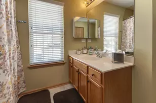 21449 Carlton St, Crest Hill, IL 60403 - Photo 17