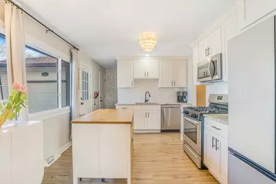 987 Lakewood Drive, Bartlett, IL 60103 - Photo 3