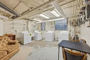 1014 W Barry Ave, Chicago, IL 60657 - Photo 15