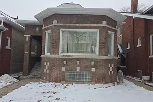 8216 S Rhodes Ave, Chicago, IL 60619 - Photo 1