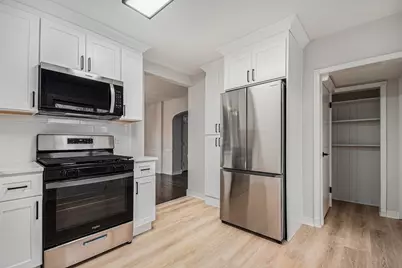 790 Hillview Avenue, West Chicago, IL 60185 - Photo 9