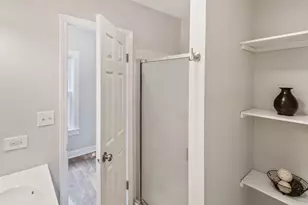 1020 Woodlawn Ave, Waukegan, IL 60085 - Photo 13