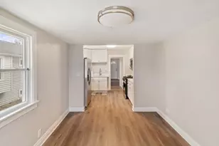 1020 Woodlawn Ave, Waukegan, IL 60085 - Photo 7