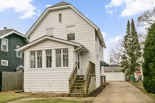 1020 Woodlawn Ave, Waukegan, IL 60085 - Photo 1