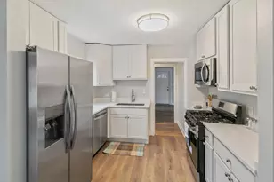 1020 Woodlawn Ave, Waukegan, IL 60085 - Photo 5