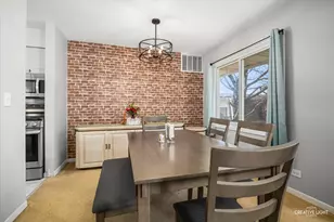 2928 Roberts Dr, Woodridge, IL 60517 - Photo 5