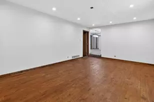 25042 S Whispering Oaks Ln, Crete, IL 60417 - Photo 9