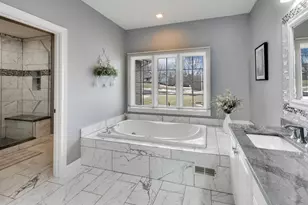 18 Rosewood Dr, Hawthorn Woods, IL 60047 - Photo 15