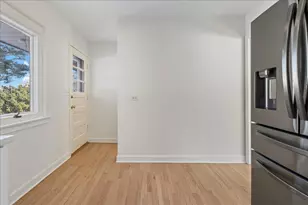 8314 Gross Point Rd, Morton Grove, IL 60053 - Photo 11