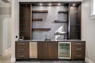 3752 N Janssen St, Chicago, IL 60613 - Photo 59