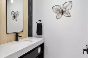 221 Olesen Dr, Naperville, IL 60540 - Photo 21