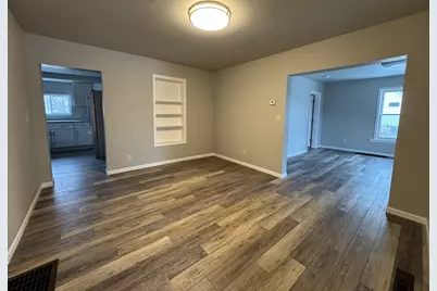 109 S Washington Street, Genoa, IL 60135 - Photo 5