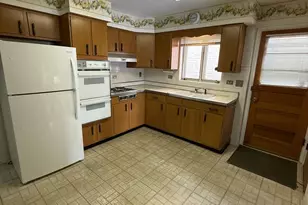 3820 Dobson St, Skokie, IL 60076 - Photo 11