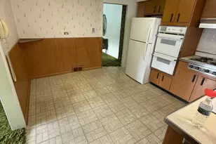 3820 Dobson St, Skokie, IL 60076 - Photo 9