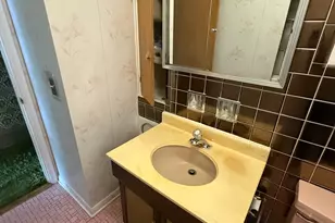 3820 Dobson St, Skokie, IL 60076 - Photo 21