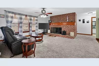 1707 N 2479th Road, Ottawa, IL 61350 - Photo 3