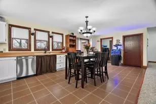 1707 N 2479th Rd, Ottawa, IL 61350 - Photo 7