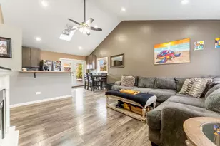 847 Foran Ln, Aurora, IL 60506 - Photo 3