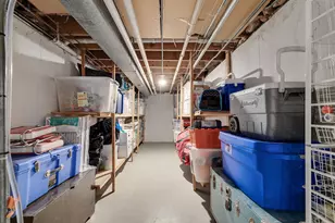 2043 Spring Green Dr, Wheaton, IL 60189 - Photo 29