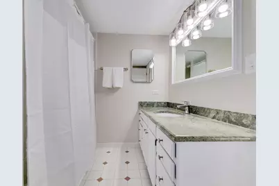 2043 Spring Green Drive, Wheaton, IL 60189 - Photo 15