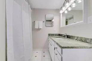 2043 Spring Green Dr, Wheaton, IL 60189 - Photo 15