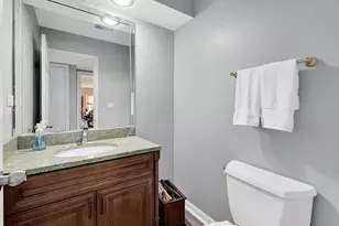 2043 Spring Green Dr, Wheaton, IL 60189 - Photo 7