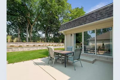 2043 Spring Green Drive, Wheaton, IL 60189 - Photo 31