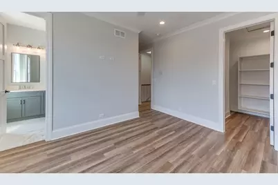 [Address not provided], Elmhurst, IL 60126 - Photo 13