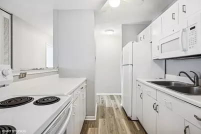 6171 N Sheridan Road #2404, Chicago, IL 60660 - Photo 11