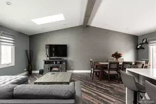 2800 Brisbane Dr, Lake in the Hills, IL 60156 - Photo 3