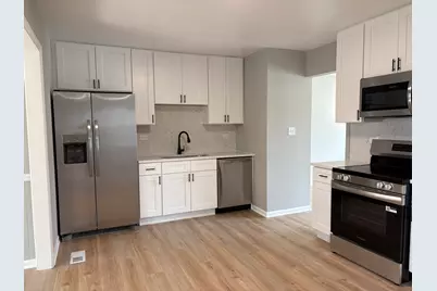 8124 Kensington Lane, Hanover Park, IL 60133 - Photo 9